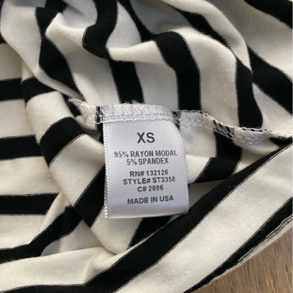 CJLA Striped V-Neck Tee - Picture 4 of 4